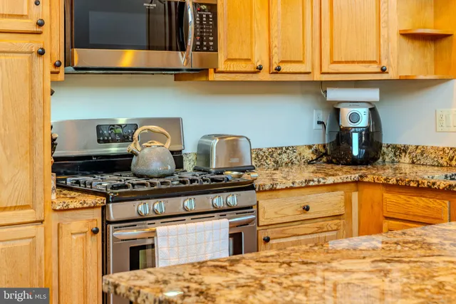 $750,000 | 220 Woodlands Hill Lane, Oakland, MD 21550