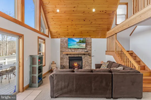 $750,000 | 220 Woodlands Hill Lane, Oakland, MD 21550