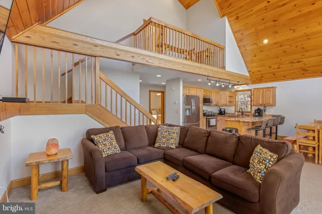 $750,000 | 220 Woodlands Hill Lane, Oakland, MD 21550