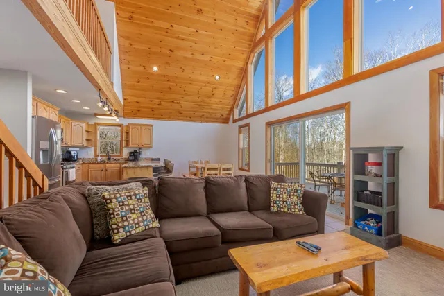 $750,000 | 220 Woodlands Hill Lane, Oakland, MD 21550