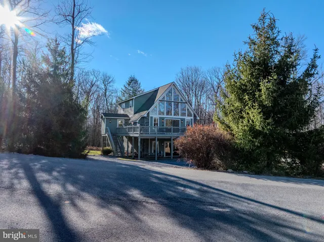 $750,000 | 220 Woodlands Hill Lane, Oakland, MD 21550