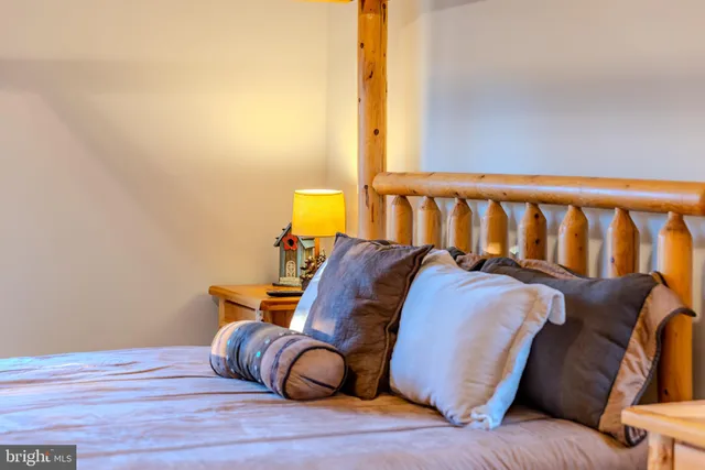 $750,000 | 220 Woodlands Hill Lane, Oakland, MD 21550