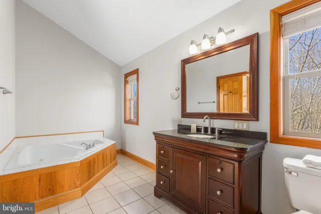 $750,000 | 220 Woodlands Hill Lane, Oakland, MD 21550