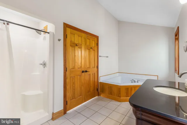 $750,000 | 220 Woodlands Hill Lane, Oakland, MD 21550