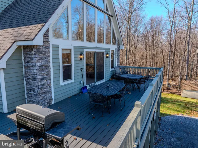 $750,000 | 220 Woodlands Hill Lane, Oakland, MD 21550