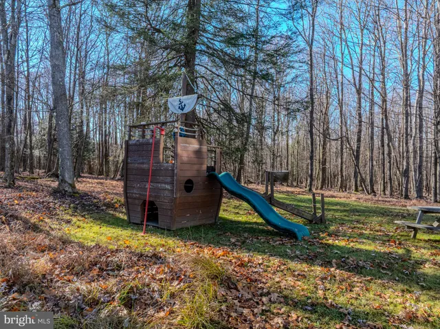 $750,000 | 220 Woodlands Hill Lane, Oakland, MD 21550