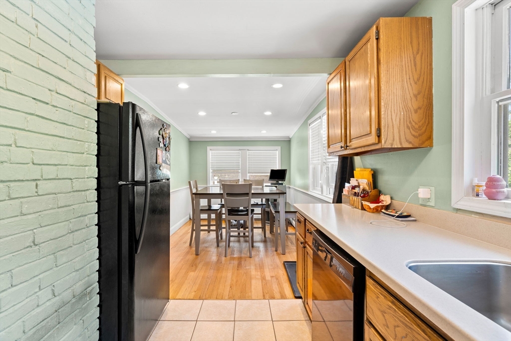 22 Witham Street, Unit 1 Gloucester, MA 01930 - Photo 21 of 27
