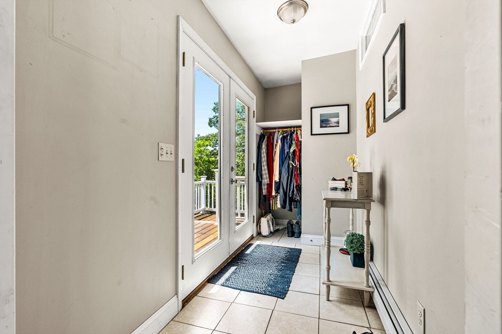 22 Witham Street, Unit 1 Gloucester, MA 01930 - Photo 8 of 27