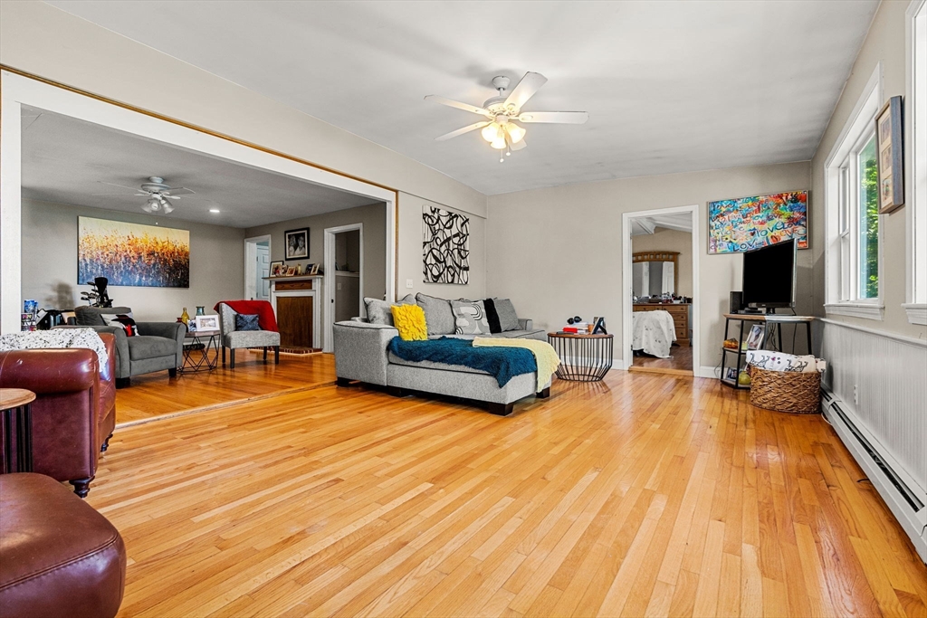 22 Witham Street, Unit 1 Gloucester, MA 01930 - Photo 9 of 27