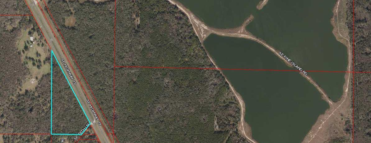 19 Southeast Inglis Inglis, FL 34449 - Photo 2 of 4 a bird view of a house