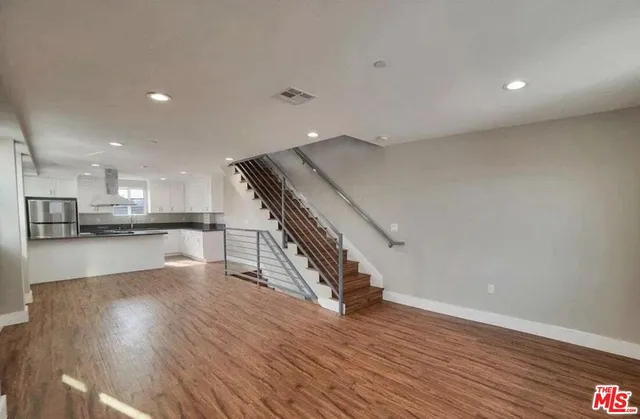 $3,950 | 2301 Hauser Boulevard, Los Angeles, CA 90016