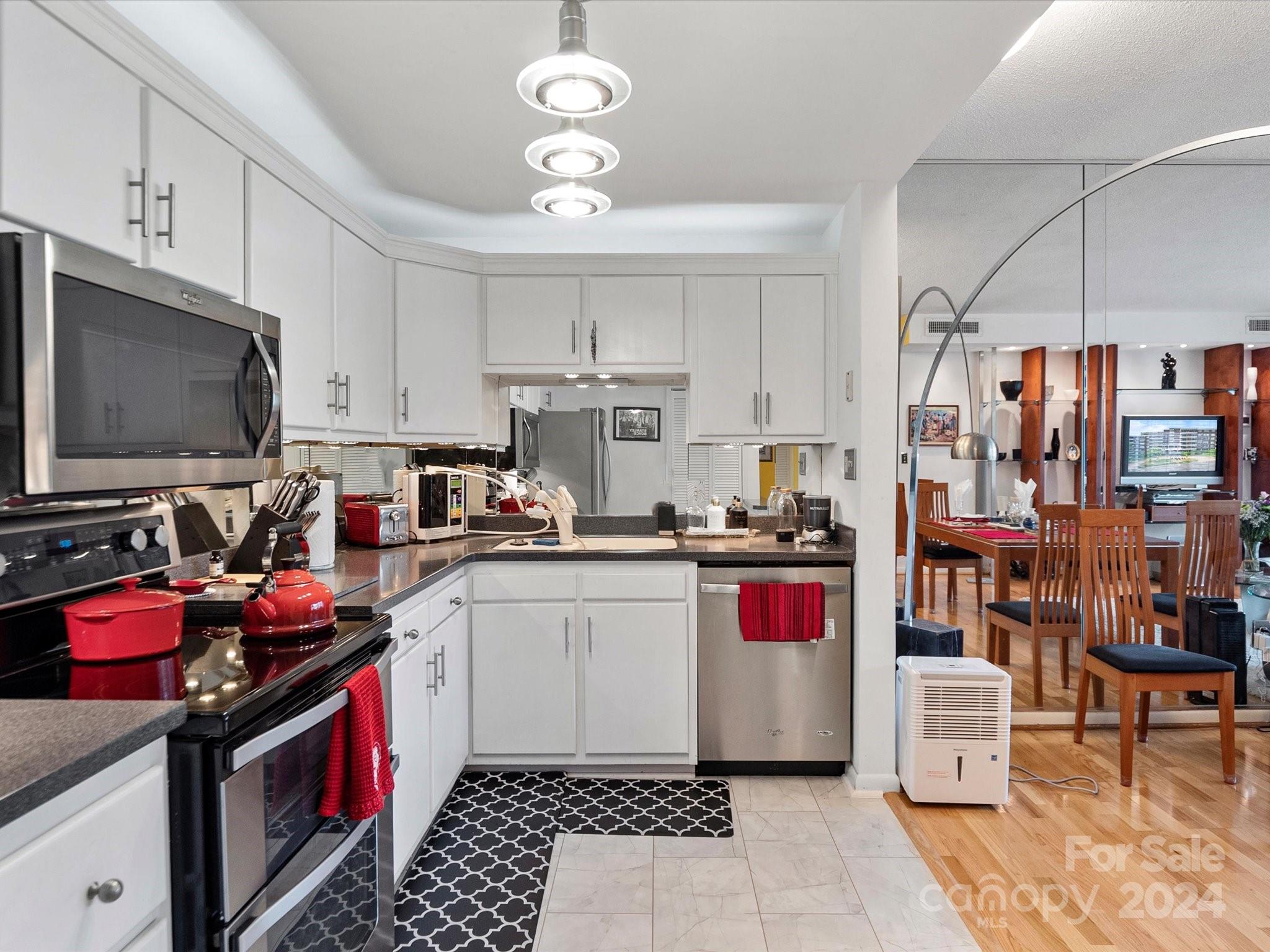 1300 Reece Road, Unit 211 Charlotte, NC 28209 - Photo 8 of 22 Gallery Image 8