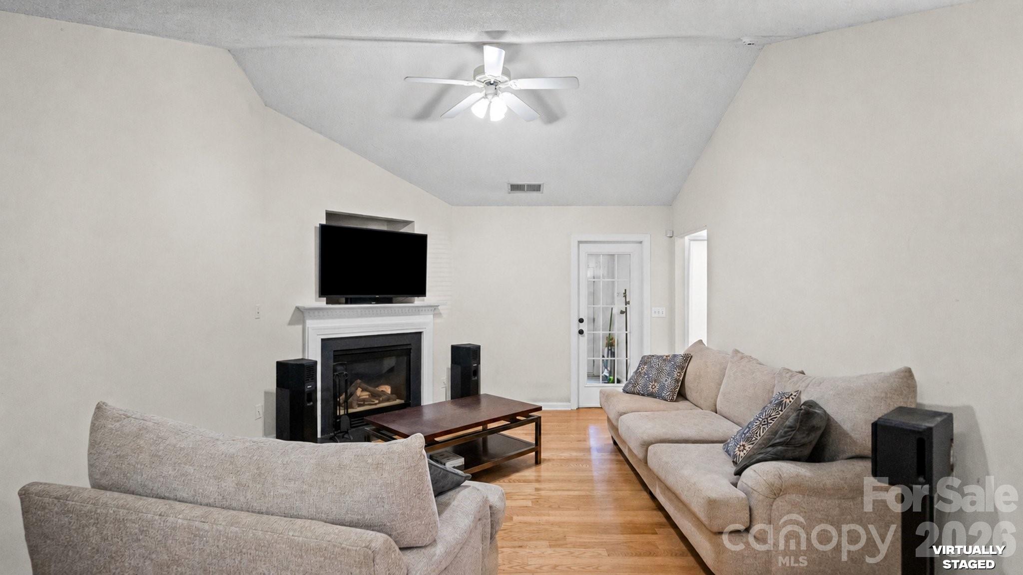 5050 Gibbons Link Road Charlotte, NC 28269 - Photo 9 of 29