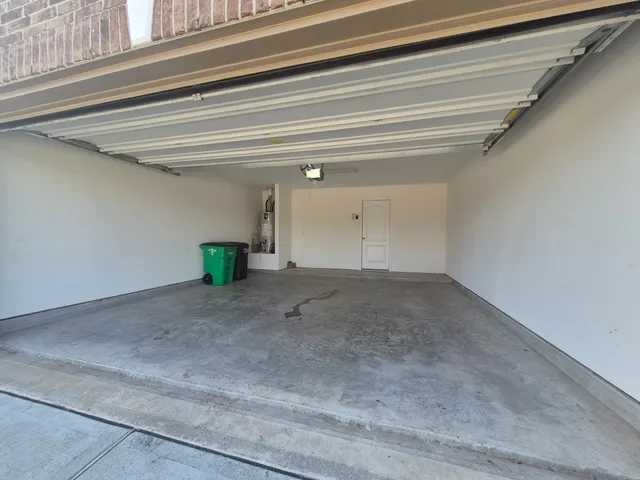 $1,900 | 6715 Hillsdale Creek Drive, Houston, TX 77084