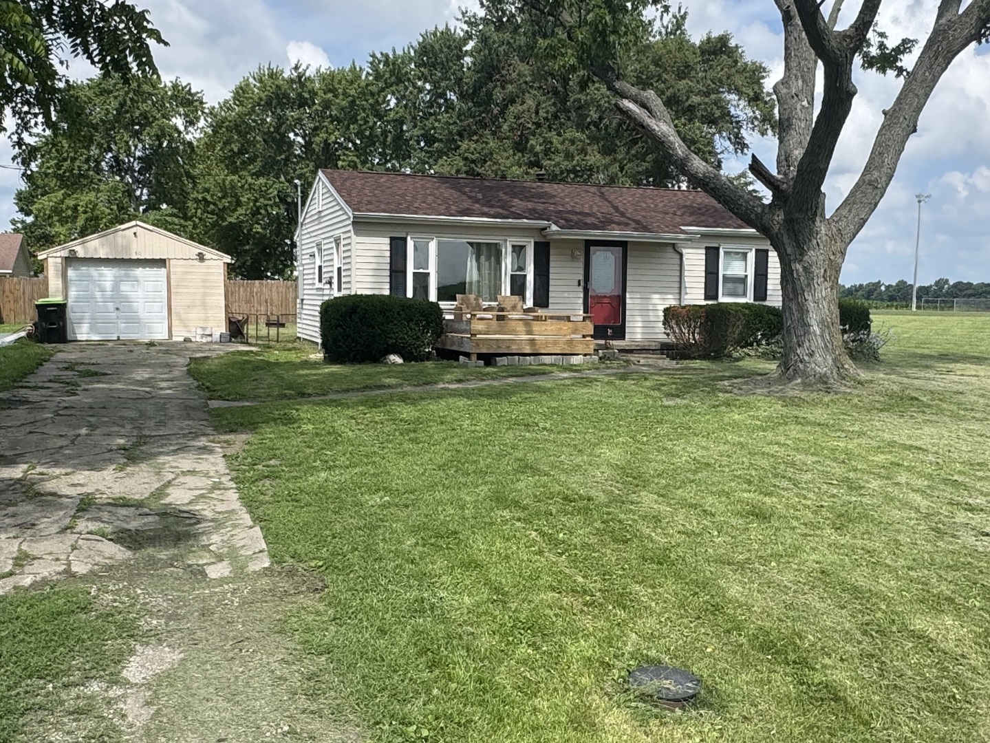 511 North Main Street Atwood, IL 61913 - Photo 1 of 23