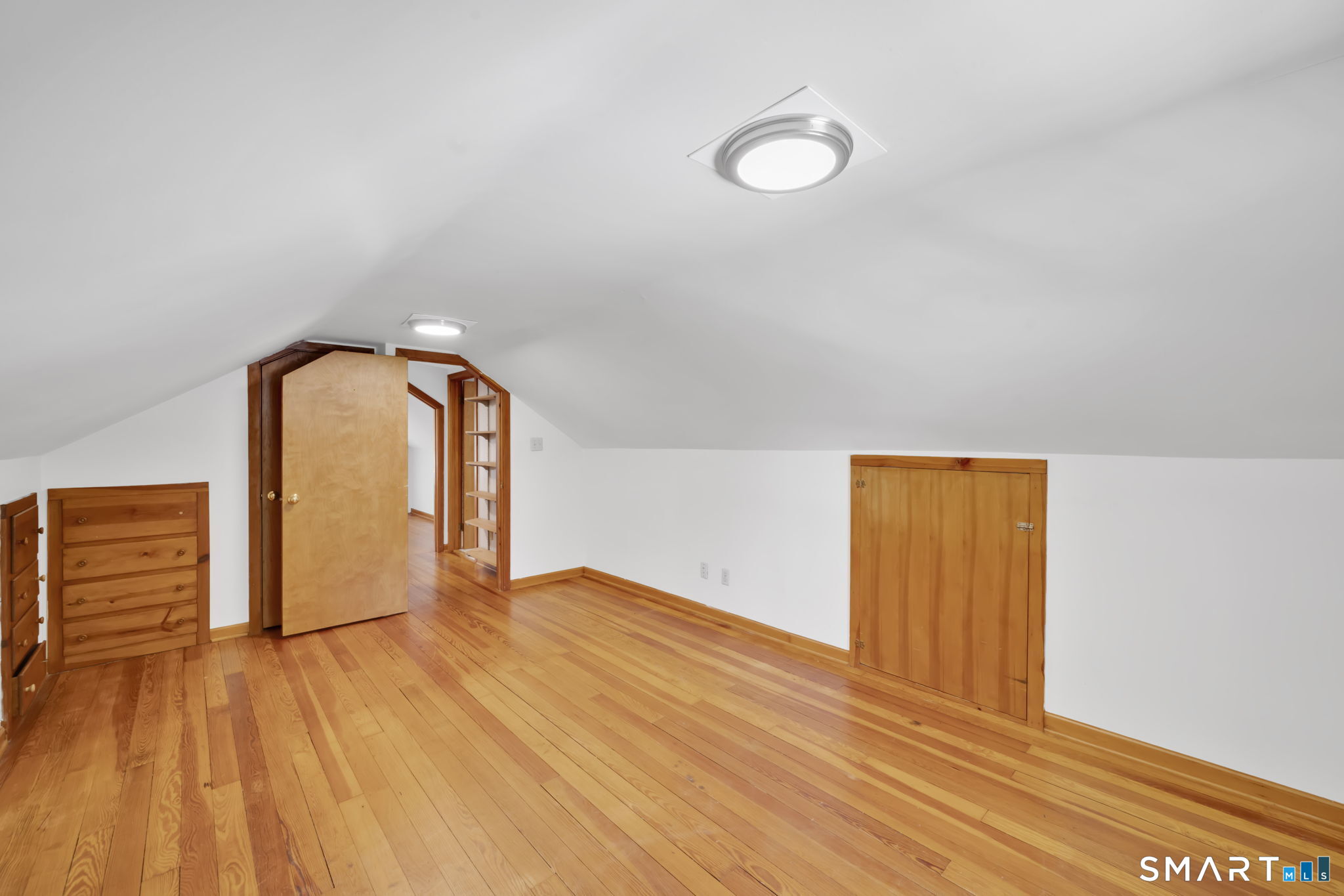 697 Woodtick Road Waterbury, CT 06705 - Photo 30 of 40