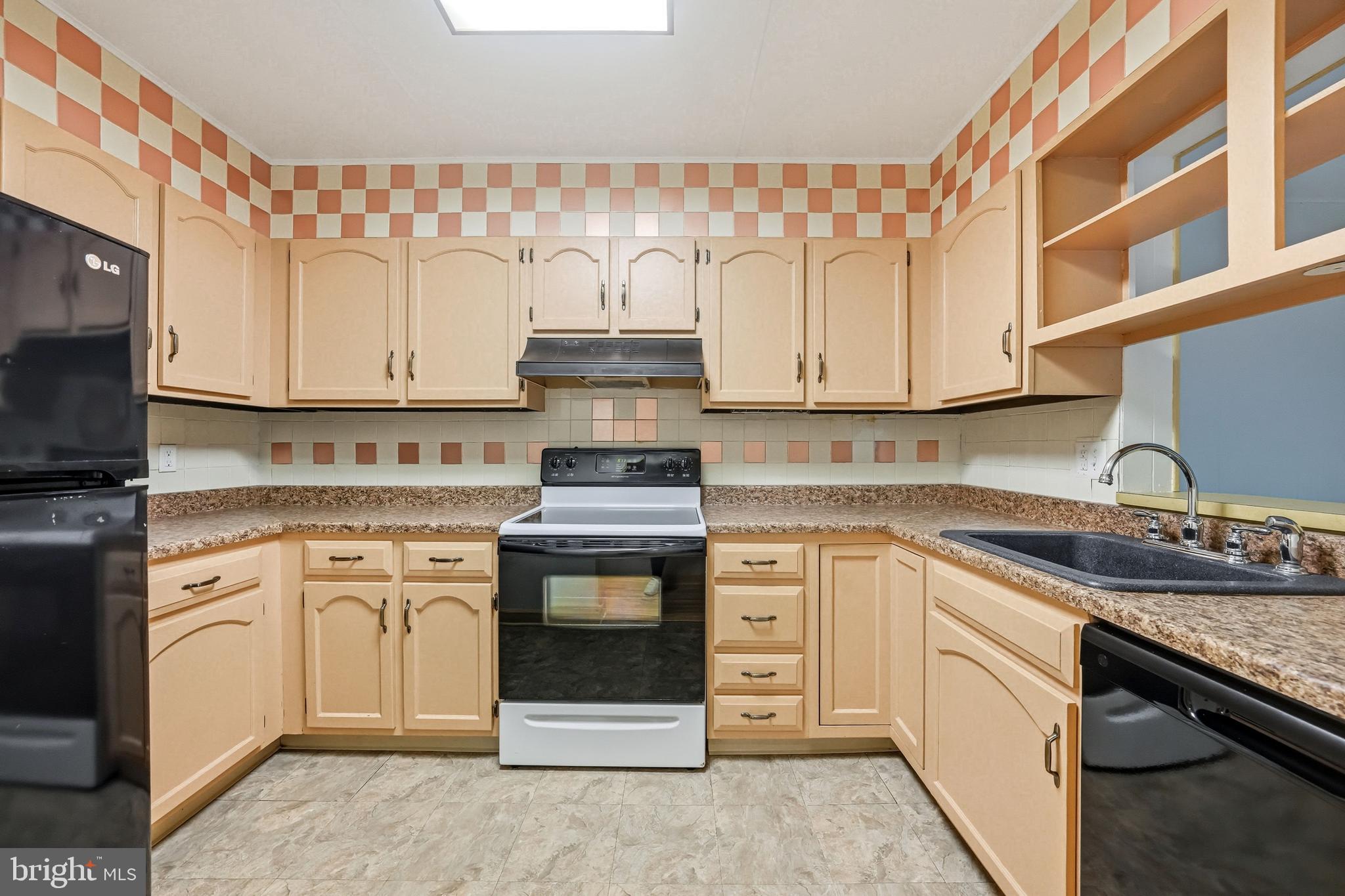 25 South Church Road, Unit 93 Maple Shade, NJ 08052 - Photo 16 of 28 Terrific kitchen