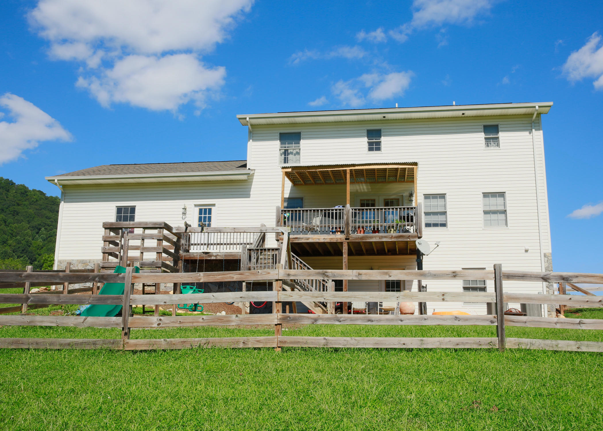 267 Valley Road Hardy, VA 24101 - Photo 17 of 71 17 Back