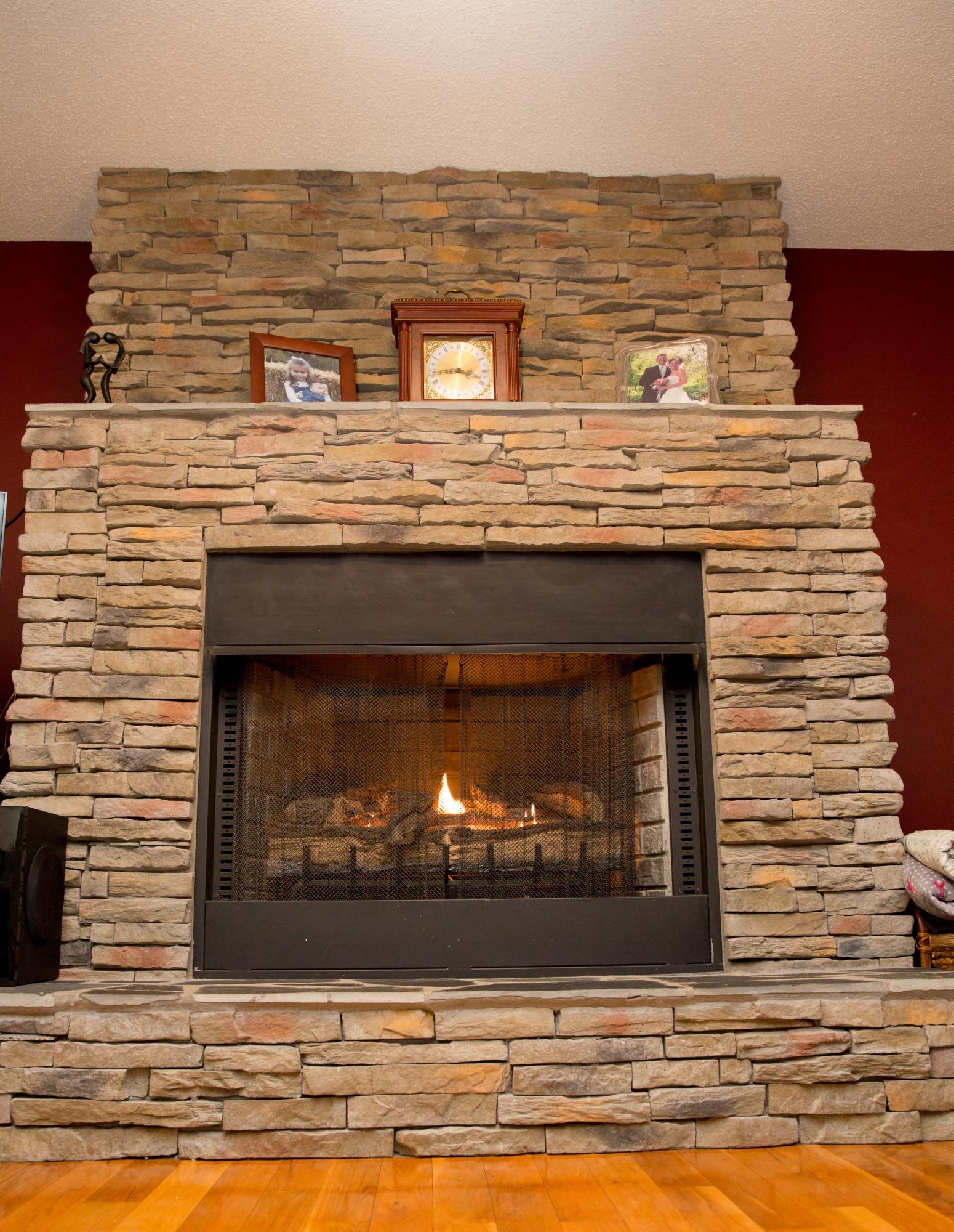 267 Valley Road Hardy, VA 24101 - Photo 4 of 71 4 Living Room