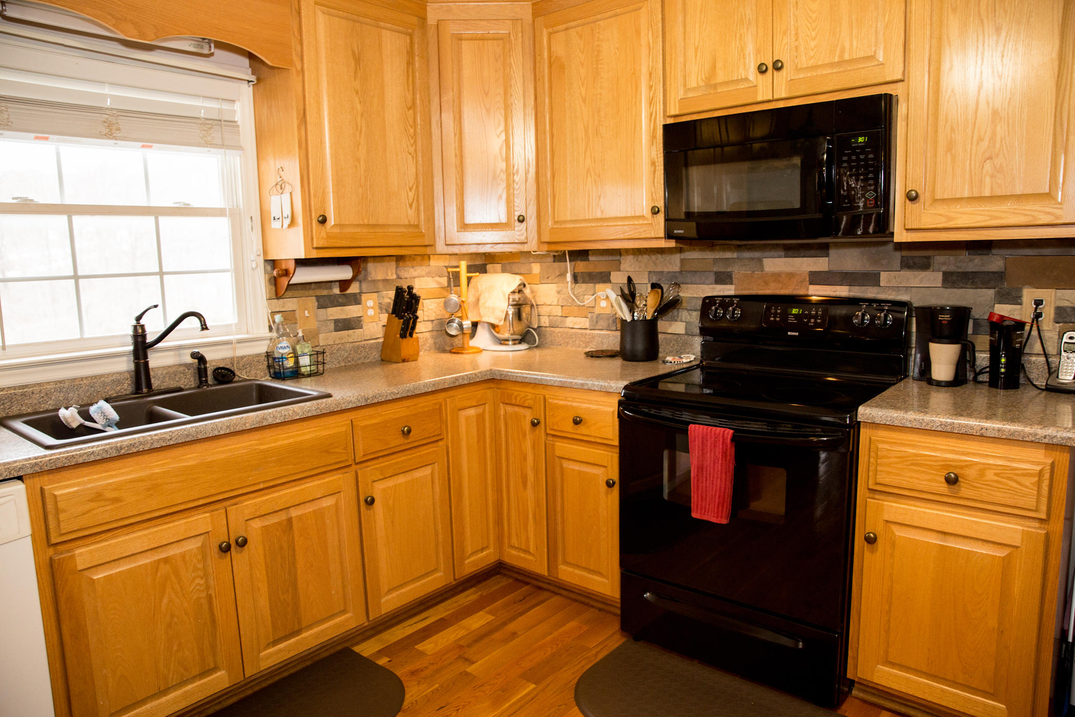 267 Valley Road Hardy, VA 24101 - Photo 36 of 71 34 Kitchen (8)