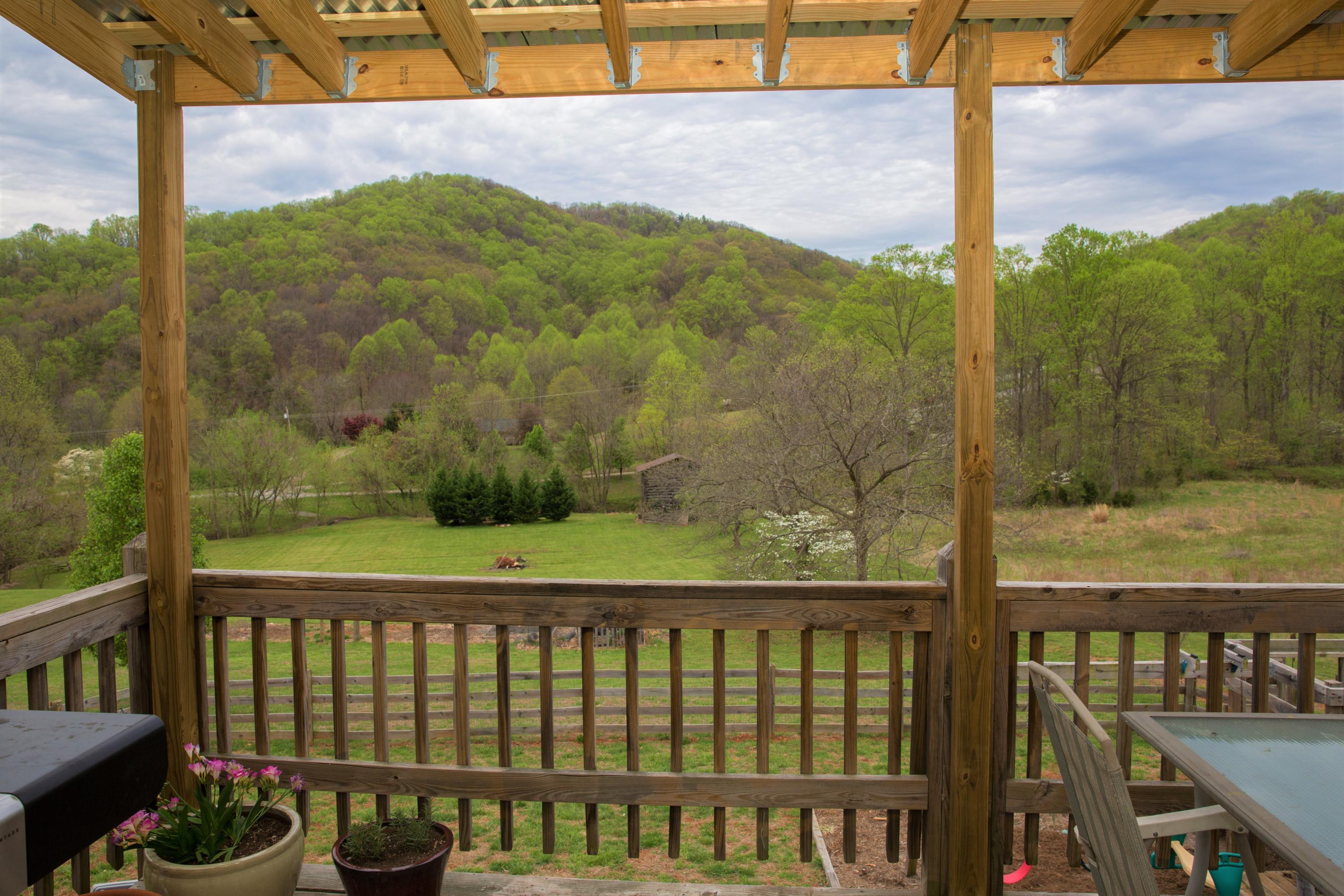 267 Valley Road Hardy, VA 24101 - Photo 57 of 71 55 Deck