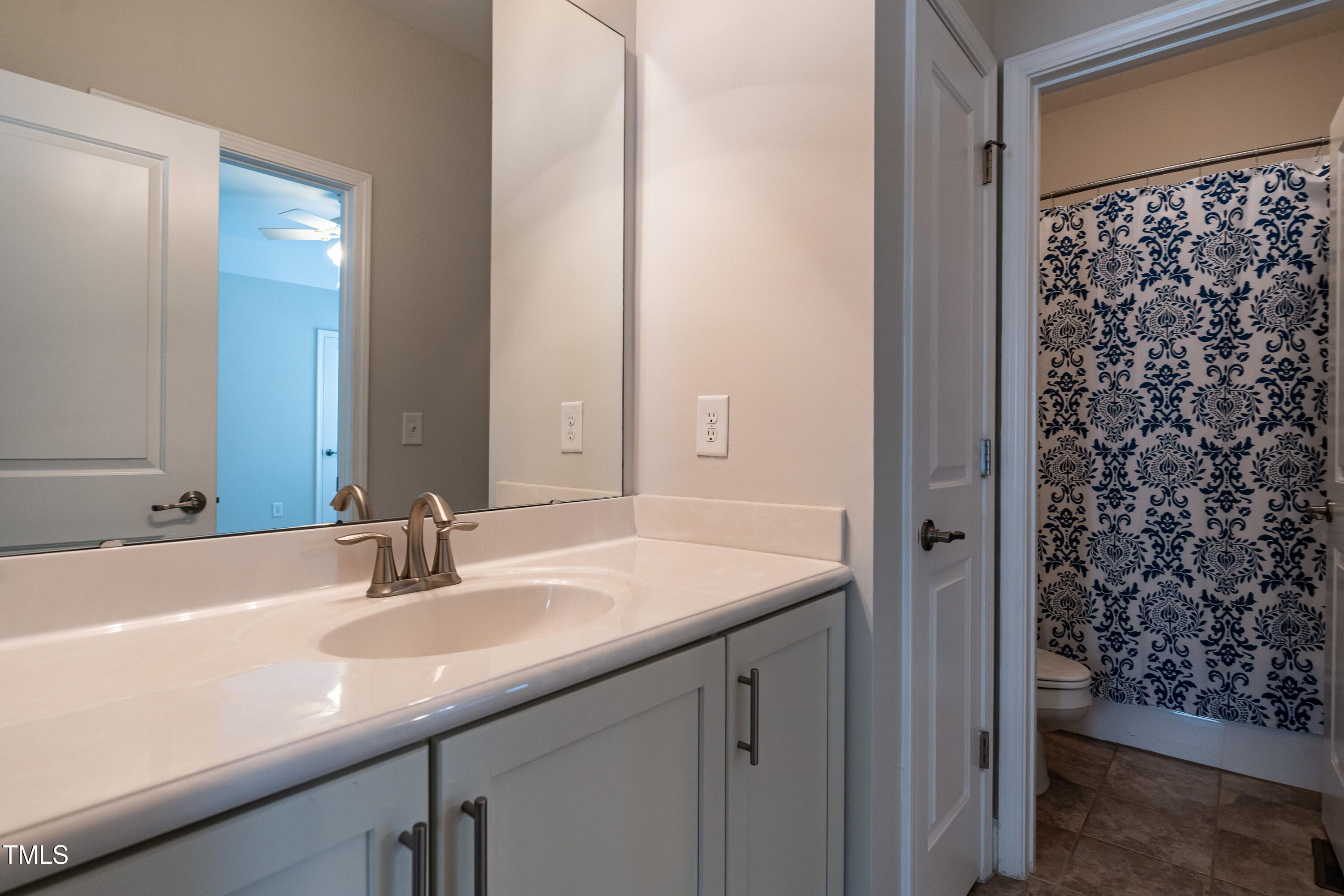 5638 Wade Park Boulevard Raleigh, NC 27607 - Photo 28 of 38 025-original-bathroom
