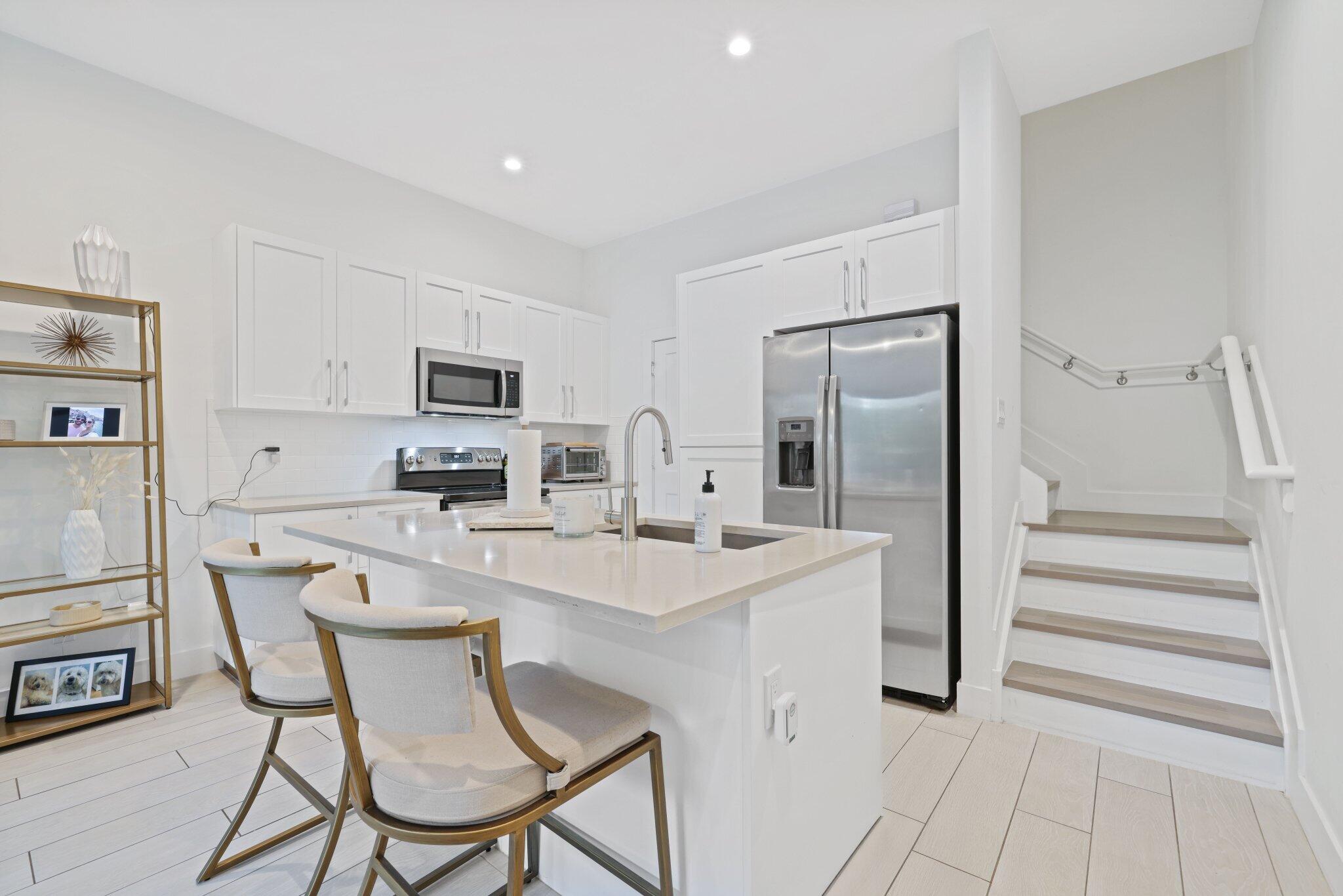 2213 Florida Boulevard Delray Beach, FL 33483 - Photo 11 of 37 Kitchen