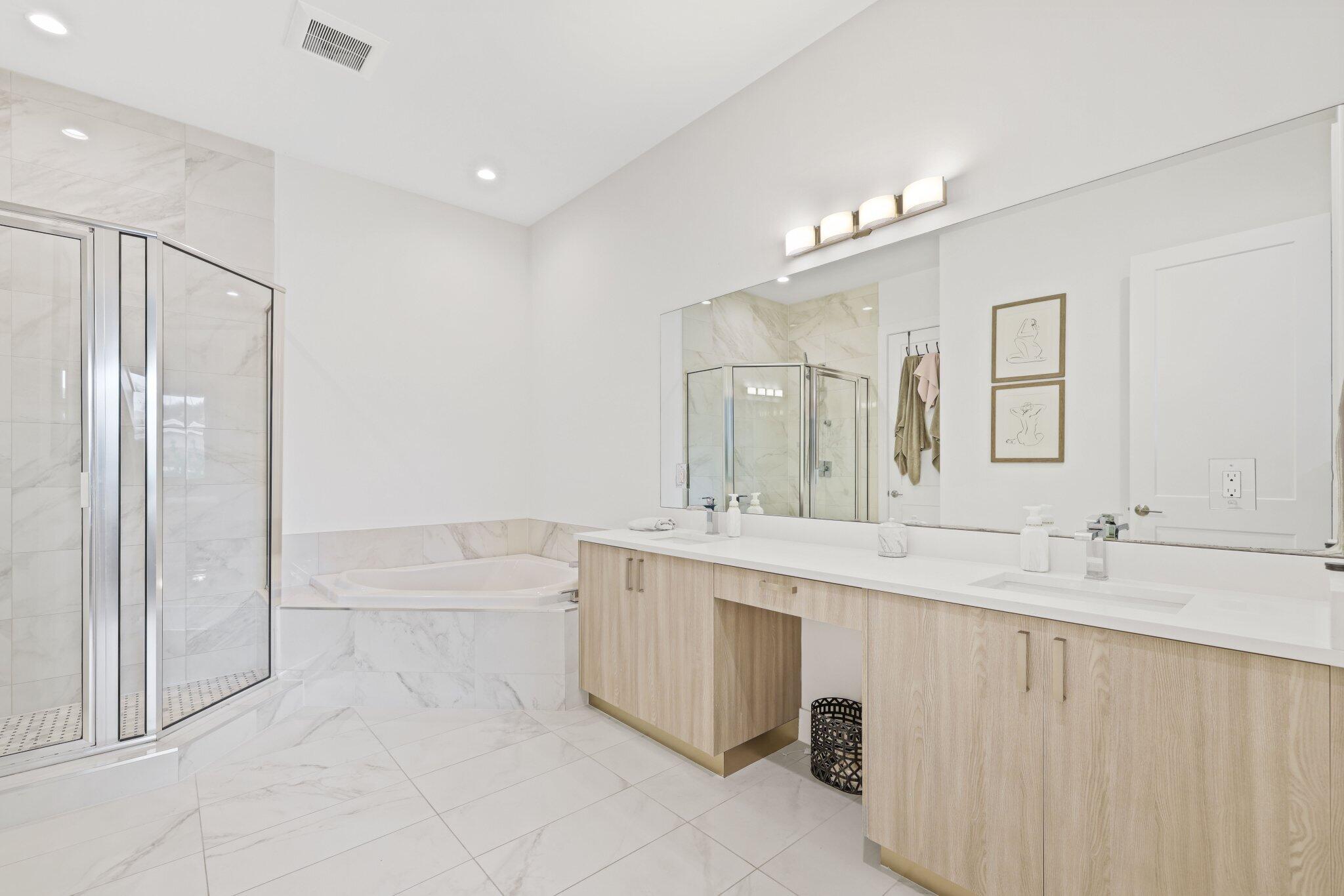 2213 Florida Boulevard Delray Beach, FL 33483 - Photo 24 of 37 primary bathroom