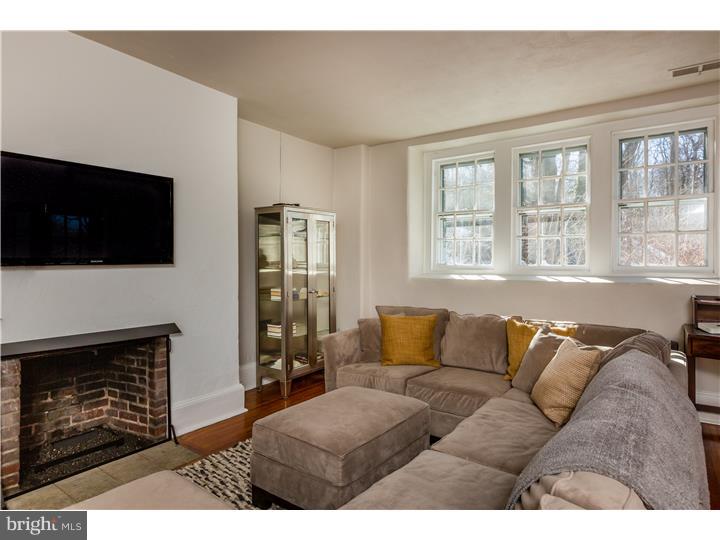 35 West Hampton Road Philadelphia, PA 19118 - Photo 4 of 23