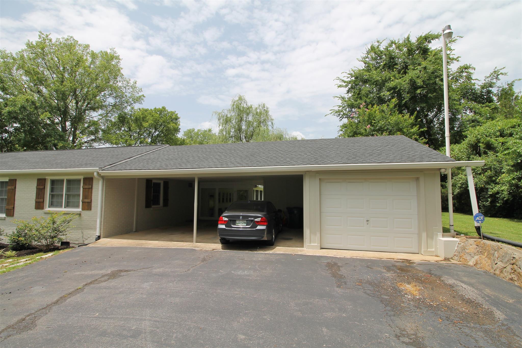 624 Larkin Springs Road Madison, TN 37115 - Photo 3 of 29