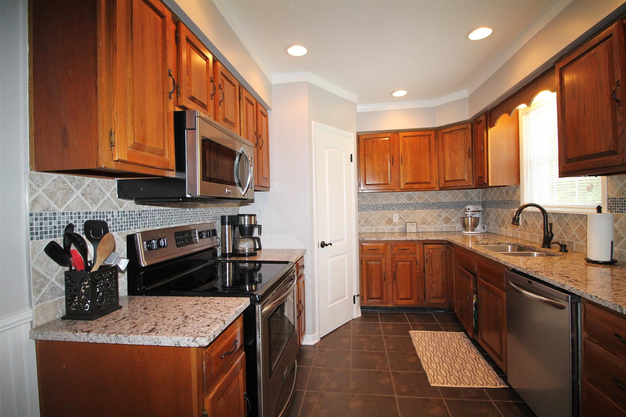 624 Larkin Springs Road Madison, TN 37115 - Photo 9 of 29