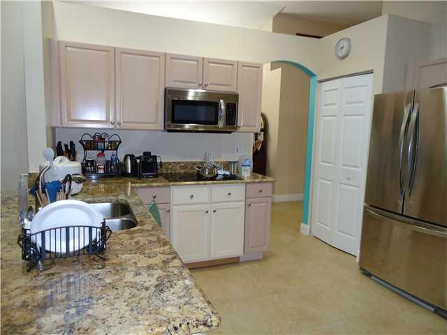 17491 Southwest 33rd Street Miramar, FL 33029 - Photo 4 of 17 Kitchen