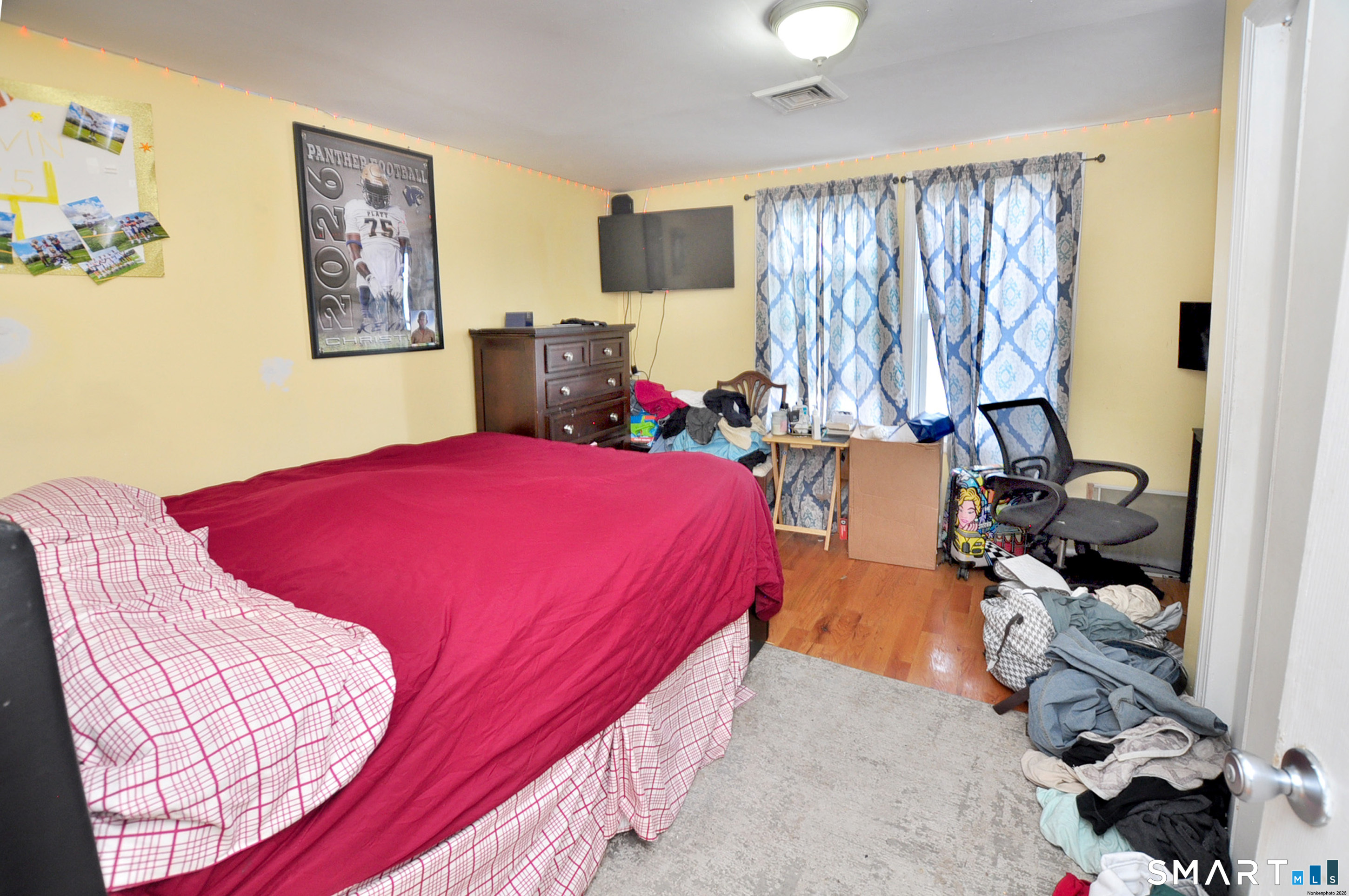 82 Spring Street Meriden, CT 06451 - Photo 33 of 40 3rd floor bedroom