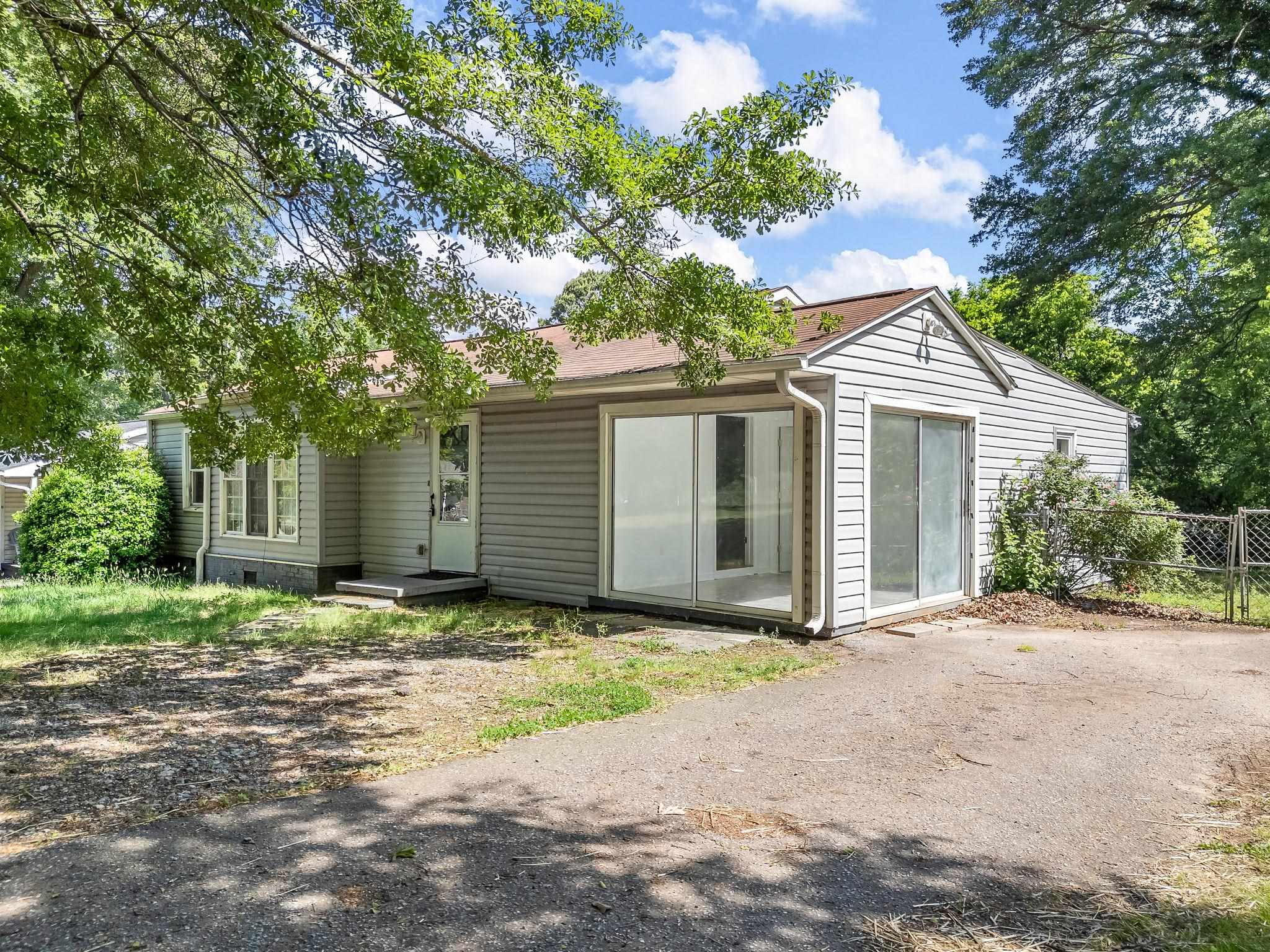 797 Jackson Street Spartanburg, SC 29303 - Photo 3 of 32