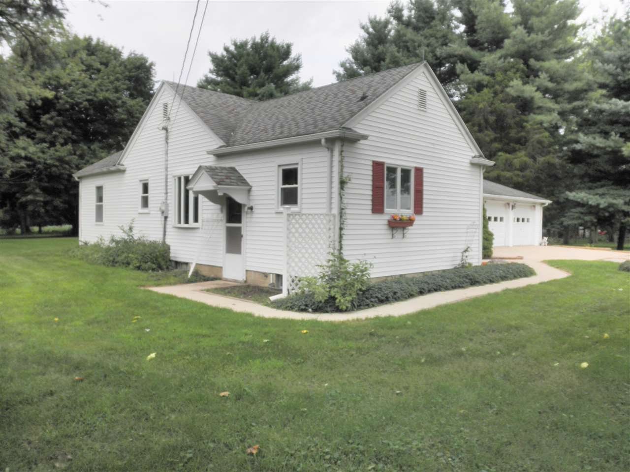 2331 South Packerton Road Warsaw, IN 46580 - Photo 4 of 35 Gallery Image 4