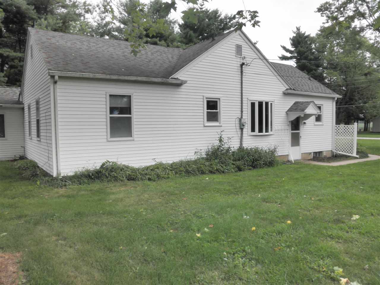 2331 South Packerton Road Warsaw, IN 46580 - Photo 5 of 35 Gallery Image 5