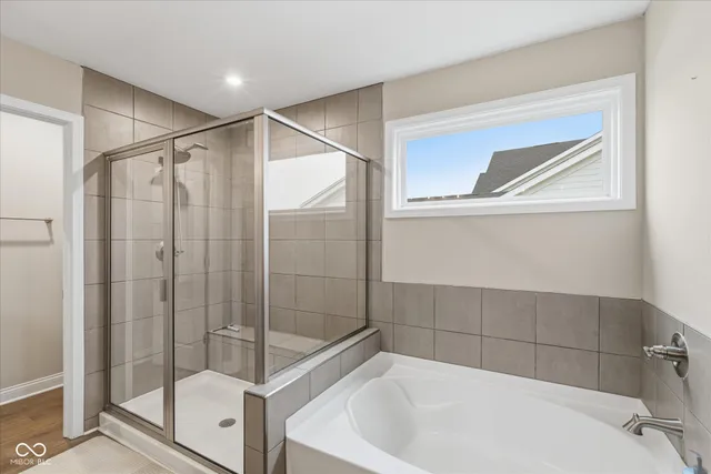 $505,000 | 976 Pond View Drive, Greenfield, IN 46140