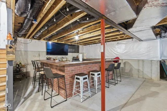 $505,000 | 976 Pond View Drive, Greenfield, IN 46140