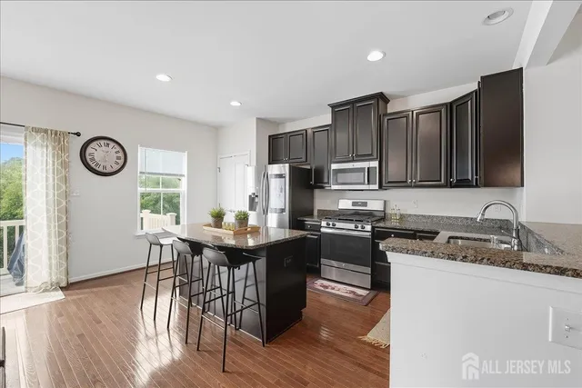 $574,999 | 805 Bayside Court, South Amboy, NJ 08879