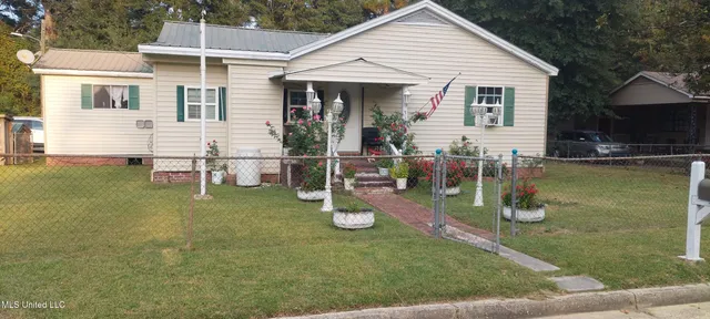$174,990 | 315 North 19th Avenue, Hattiesburg, MS 39401