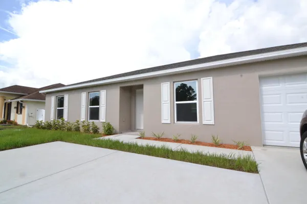 $2,300 | 2266 Southwest Cameo Boulevard, Port St. Lucie, FL 34953