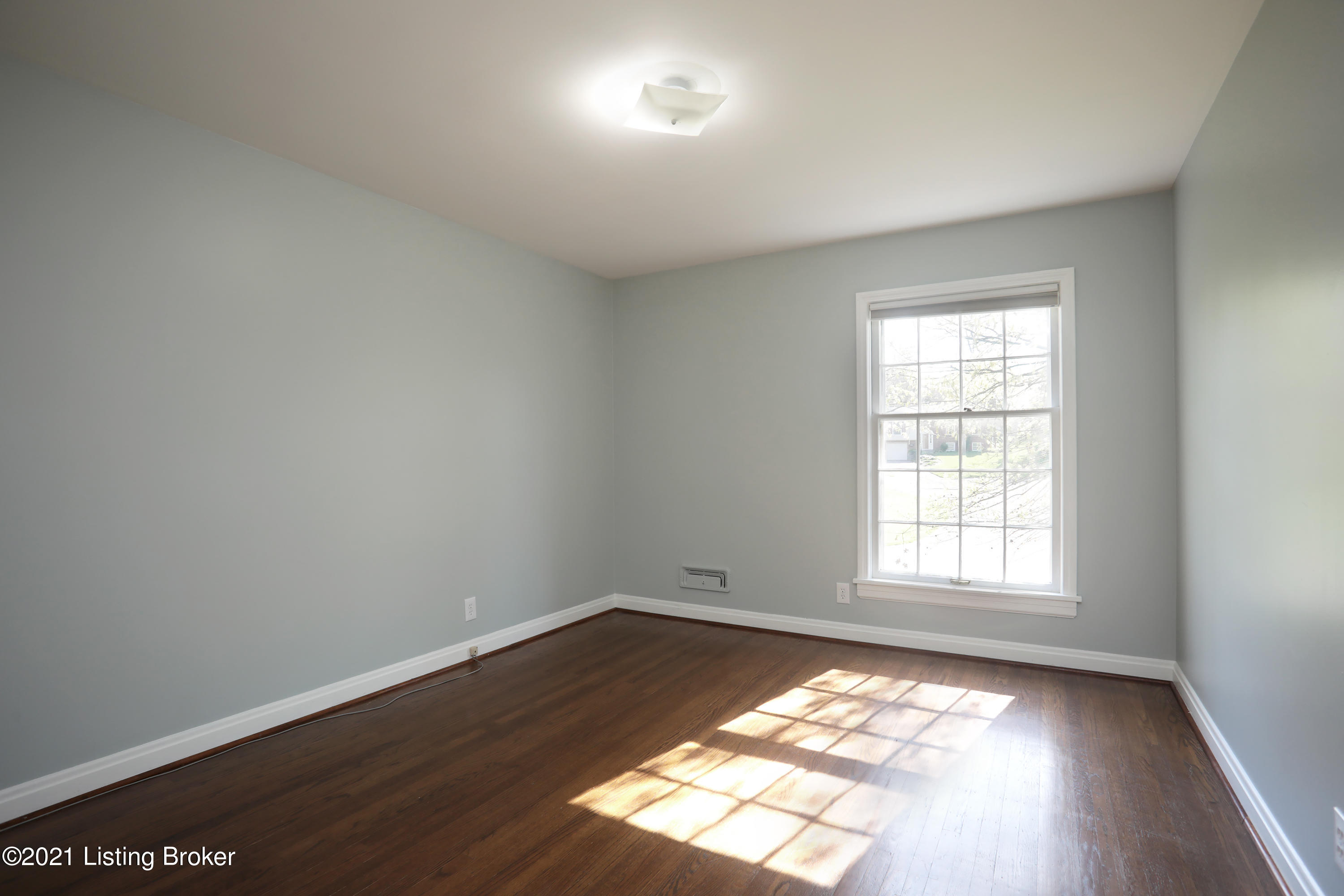 812 Alden Road Louisville, KY 40207 - Photo 22 of 40 Bedroom 2