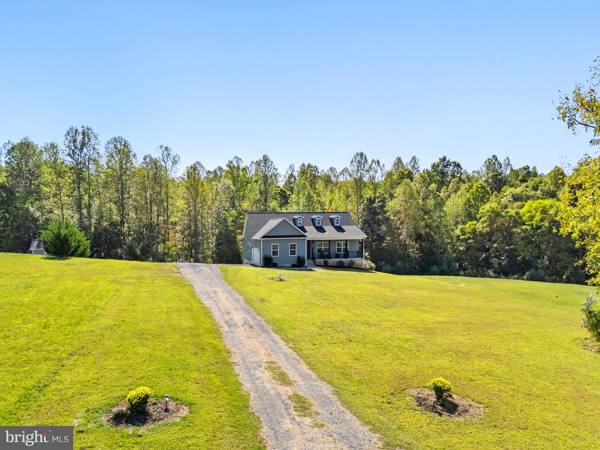 6471 Silk Road Jeffersonton, VA 22724 - Photo 2 of 46
