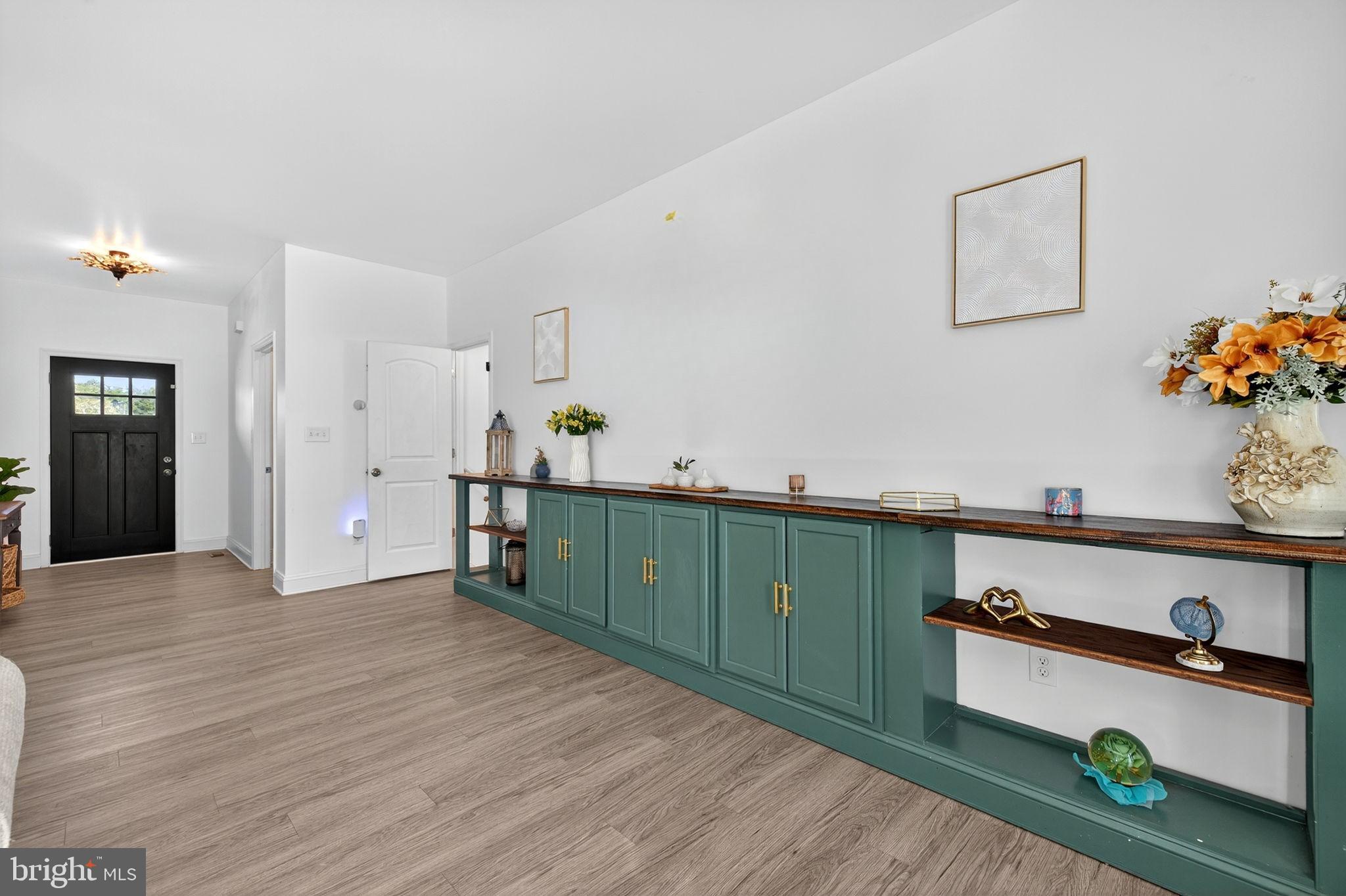 6471 Silk Road Jeffersonton, VA 22724 - Photo 7 of 46