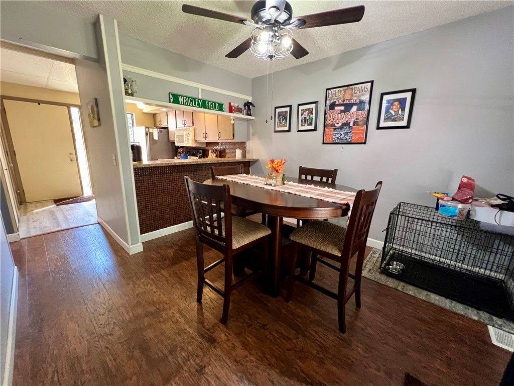 803 Irvine Road Champaign, IL 61822 - Photo 8 of 33