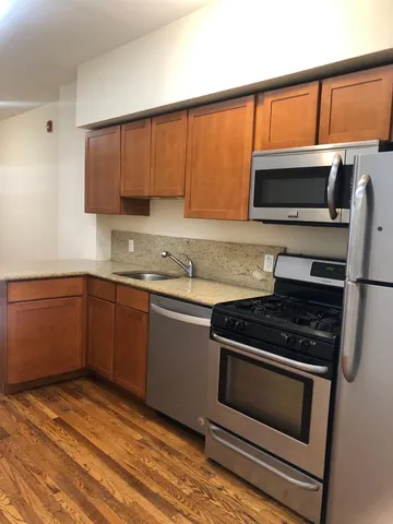 $2,950 | 347 7th Street, Unit 2, Jersey City, NJ 07302