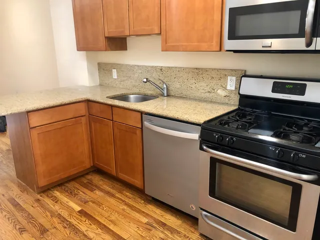 $2,950 | 347 7th Street, Unit 2, Jersey City, NJ 07302