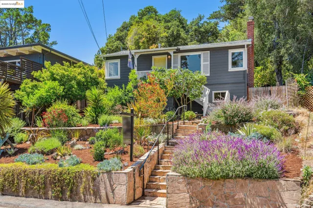 $899,000 | 7069 Saroni Drive, Oakland, CA 94611