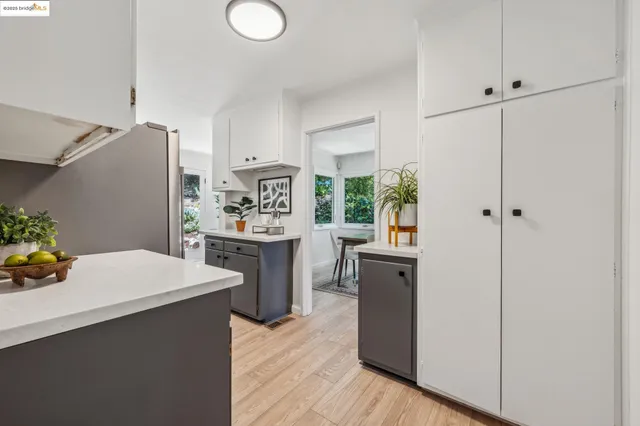 $899,000 | 7069 Saroni Drive, Oakland, CA 94611