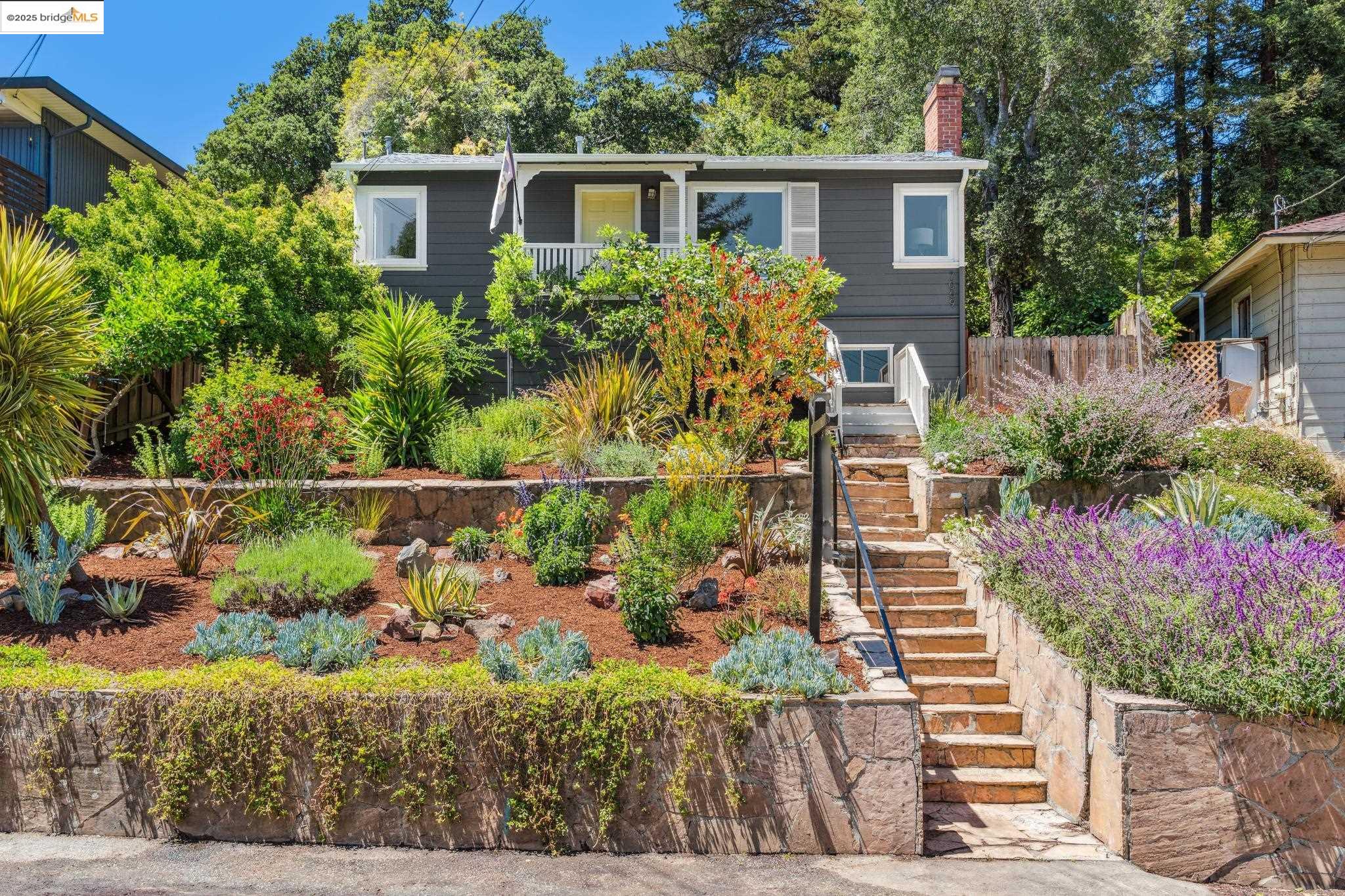 7069 Saroni Drive Oakland, CA 94611 - Photo 2 of 40